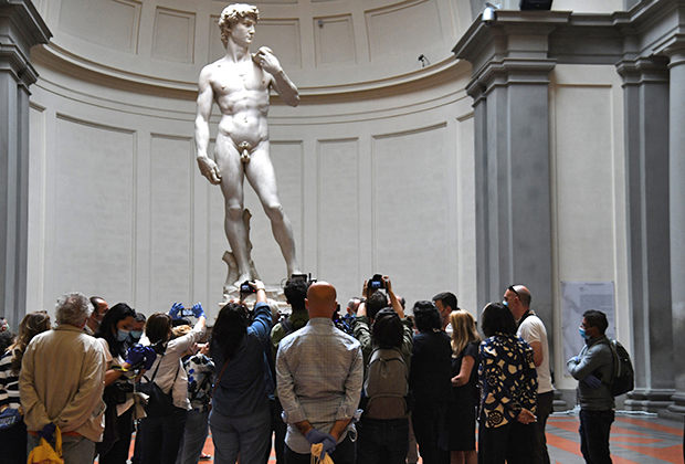 Статуя работы Микеланджело «Давид»