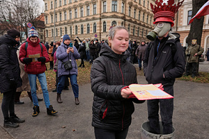 «Народ просто задолбался» Латвия не справляется с коронавирусом и недовольными гражданами. Почему она винит в этом Россию?