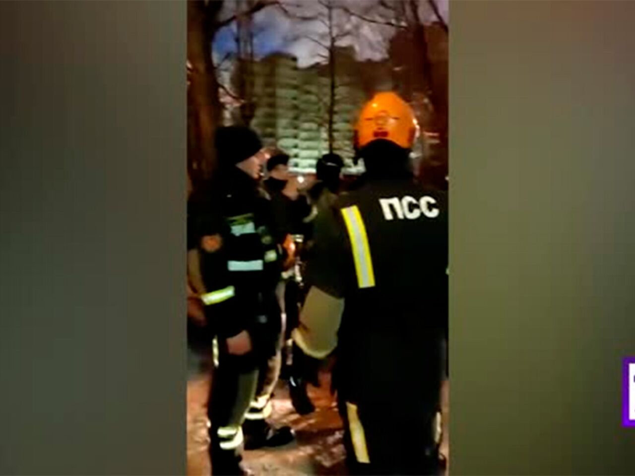 Пятиэтажка в Петербурге начала рушиться на глазах и попала на видео: Дом:  Среда обитания: Lenta.ru