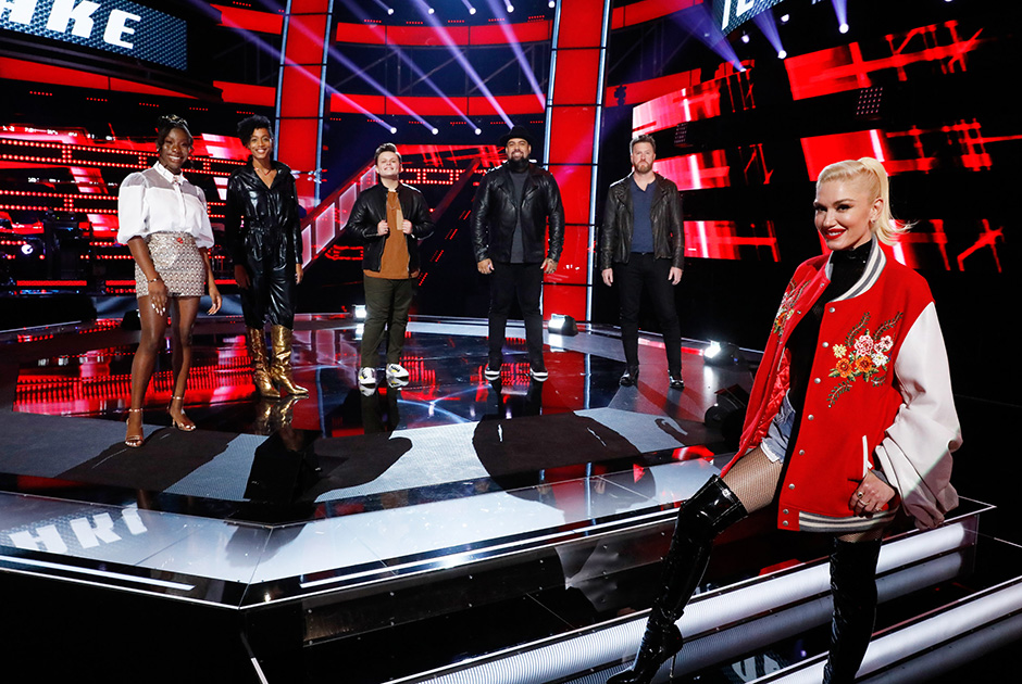 THE VOICE -- Knockout Rounds -- Pictured: (l-r) Larriah Jackson, Payge Turner, Carter Rubin, Joseph Soul, Ben Allen, Gwen Stefani -- (Photo by: Trae Patton/NBC/NBCU Photo Bank via Getty Image