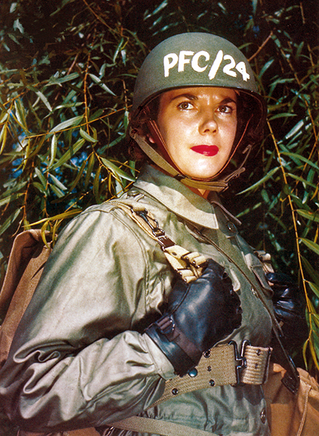 Участница женского вспомогательного армейского корпуса США (WAAC), 1944 год