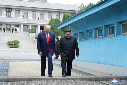 Стало известно о желании Трампа «подбросить» Ким Чен Ына до дома