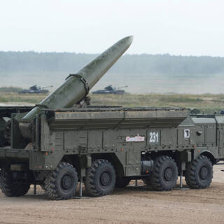 Оперативно-тактический ракетный комплекс «Искандер»