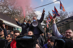 «Он не может принимать адекватные решения» В Армении армия пошла против Пашиняна из-за его слов об «Искандерах». У премьера не осталось союзников