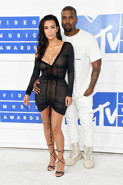 Ким Кардашьян и Канье Уэст на музыкальной премии канала MTV, 2016 год