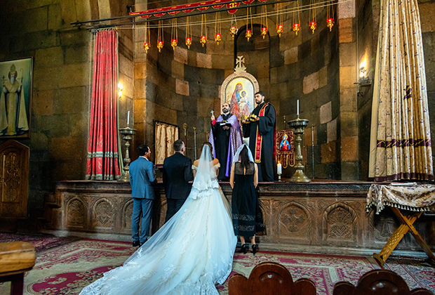Венчание в церкви Святой Гаянэ, город Вагаршапат, Армения, 2019 год