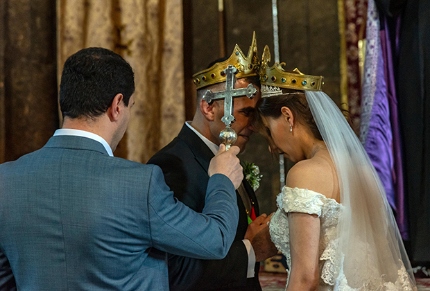Венчание в церкви Святой Гаянэ, город Вагаршапат, Армения