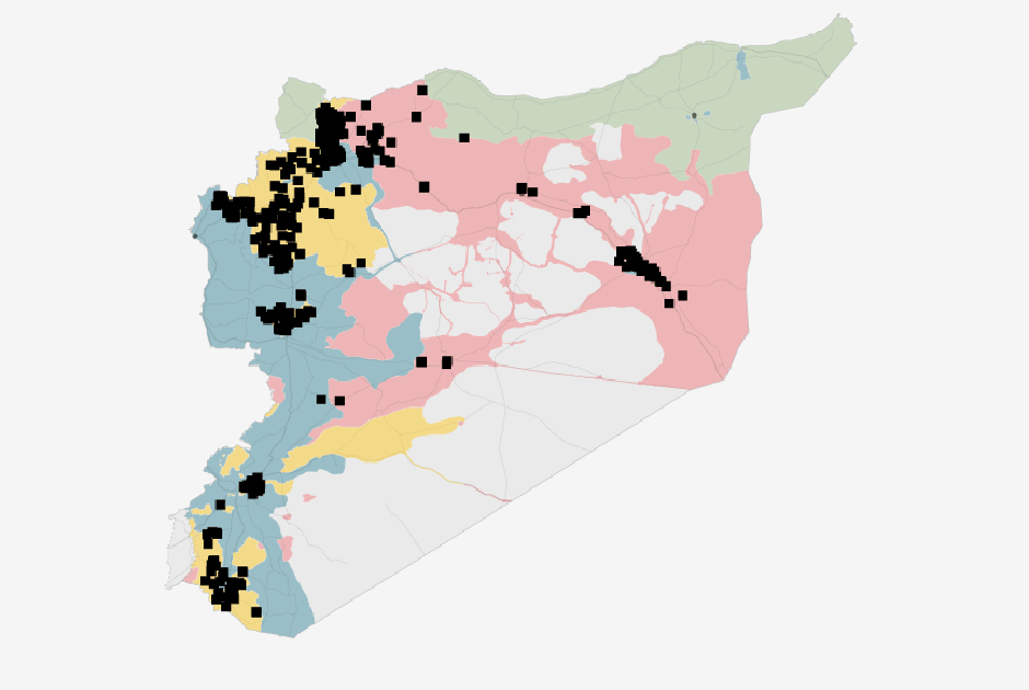 Февраль 2016-го. Российские авиаудары (черные точки). Синим на карте отмечены территории под контролем правительства, зеленым — под контролем курдских сил, желтым — вооруженной оппозиции, красным — ИГ