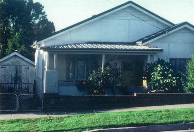 Дом Хейнсов в Австралии. Отец издевался над Джени в пристройке слева