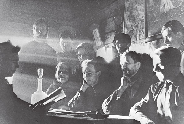 Собрание правления колхоза «Новая жизнь». Московская область. 1930-е годы