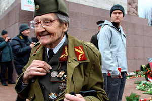 «Это были палачи» В Латвии снова почтили память легионеров СС. Как и зачем пособников нацистов превращают в героев?