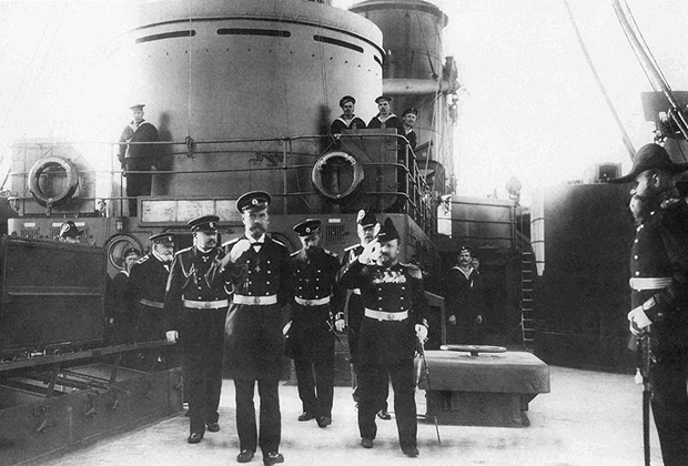 Николай II на борту броненосного крейсера «Рюрик». 1908 год.