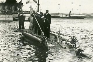 Первая русская подводная лодка «Дельфин». 1903 год