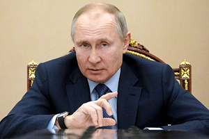 Путин предложил Байдену поговорить в прямом эфире В отношениях России и США начался кризис после резких слов американского лидера