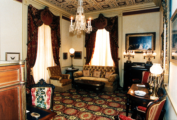Спальня Линкольна в Белом доме, обновленная под руководством Хиллари Клинтон, Вашингтон, 1993 год