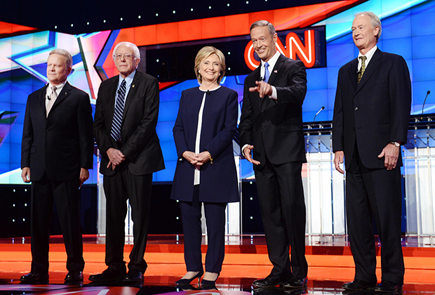 Кандидаты от Демократической партии: Джим Уэбб, Берни Сандерс, Хиллари Клинтон, Мартин О'Мэлли и Линкольн Чаффи во время президентских дебатов в 2016 году