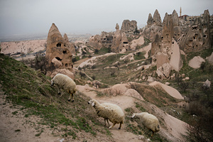 «Буквально теряешь голову» Таинственные пещеры, буйство ароматов и шумные рынки: зачем ехать в Турцию весной
