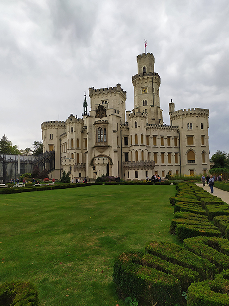 Замок и городок Глубока-над-Влтавоу