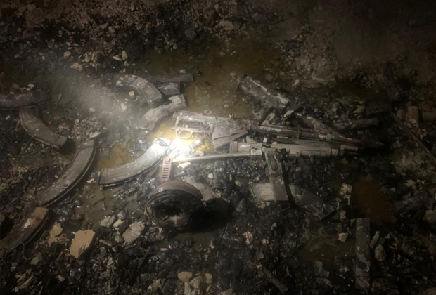 Обгоревшие фрагменты оружия, найденные после пожара в особняке Владимира Барданова