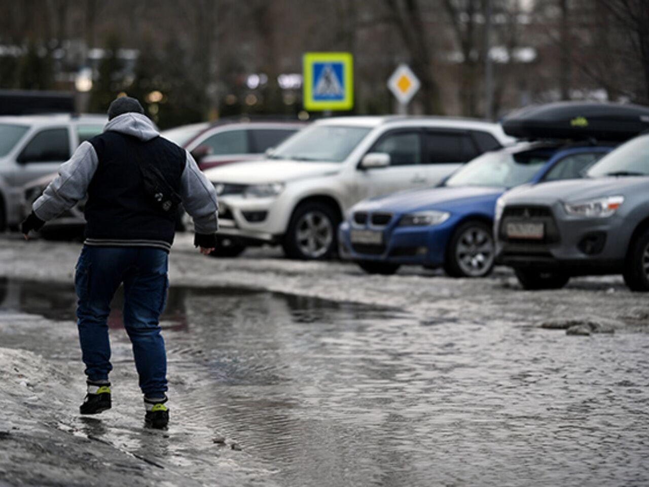 Врач объяснила головные боли весной: Общество: Россия: Lenta.ru