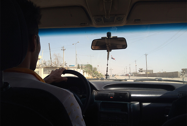 Крест в машине ассирийца в Бахдиде
