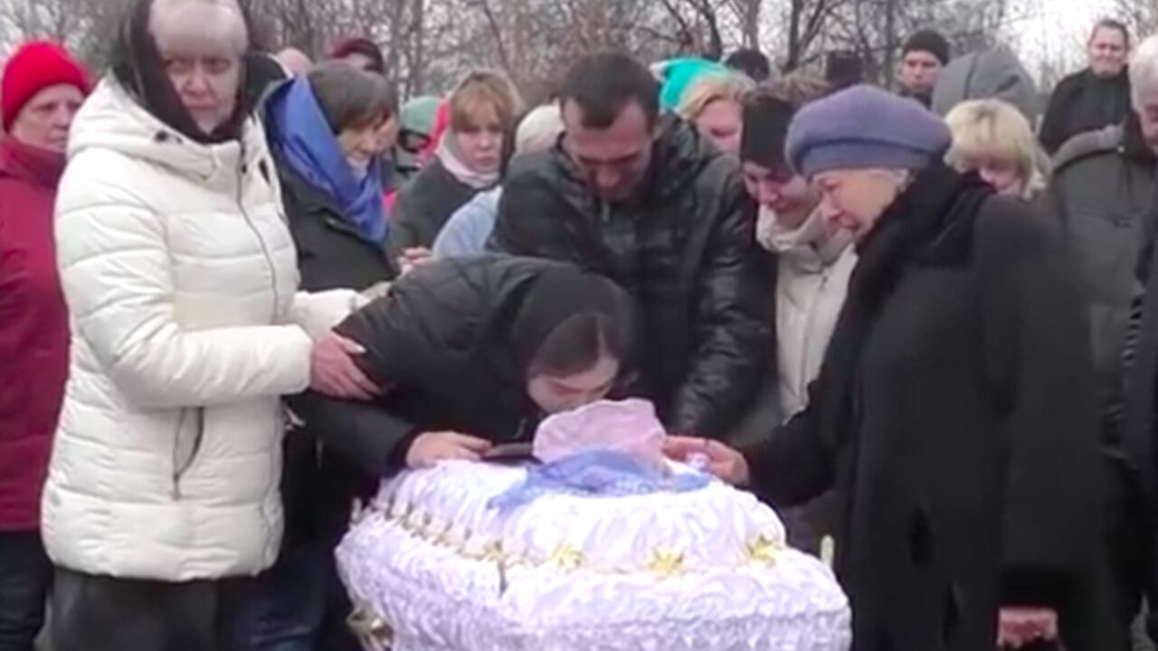 Навального хоронили в закрытом гробу. Похороны Вероники Николаевой.