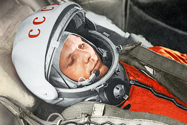 Первый в мире человек в космосе Юрий Гагарин