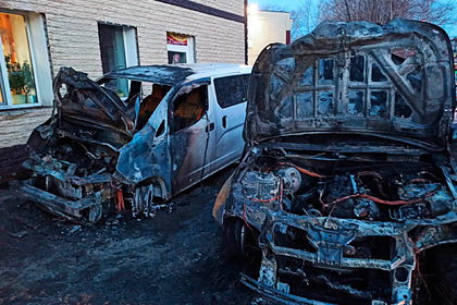 Неизвестные сожгли машины российских депутатов после расследования о хищениях