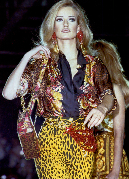 Супермодель Карен Мюлдер на показе Versace, 1991 год