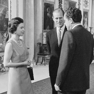 Королева Елизавета II, принц Филип и Ричард Никсон