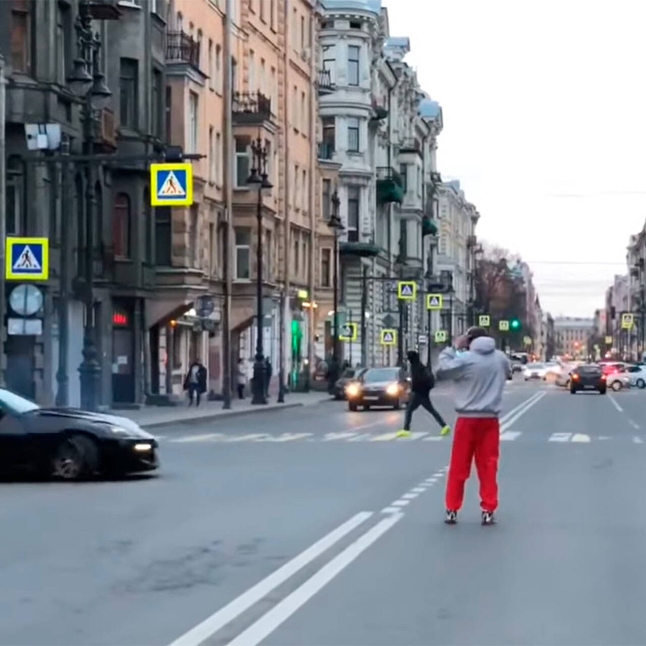 В Петербурге на рэпера завели дело из-за дрифта в центре города: Музыка:  Культура: Lenta.ru