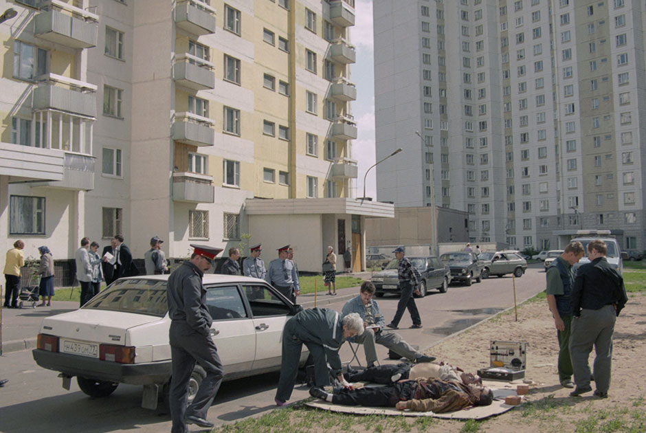 На месте убийства в московском районе Жулебино, 1998 год