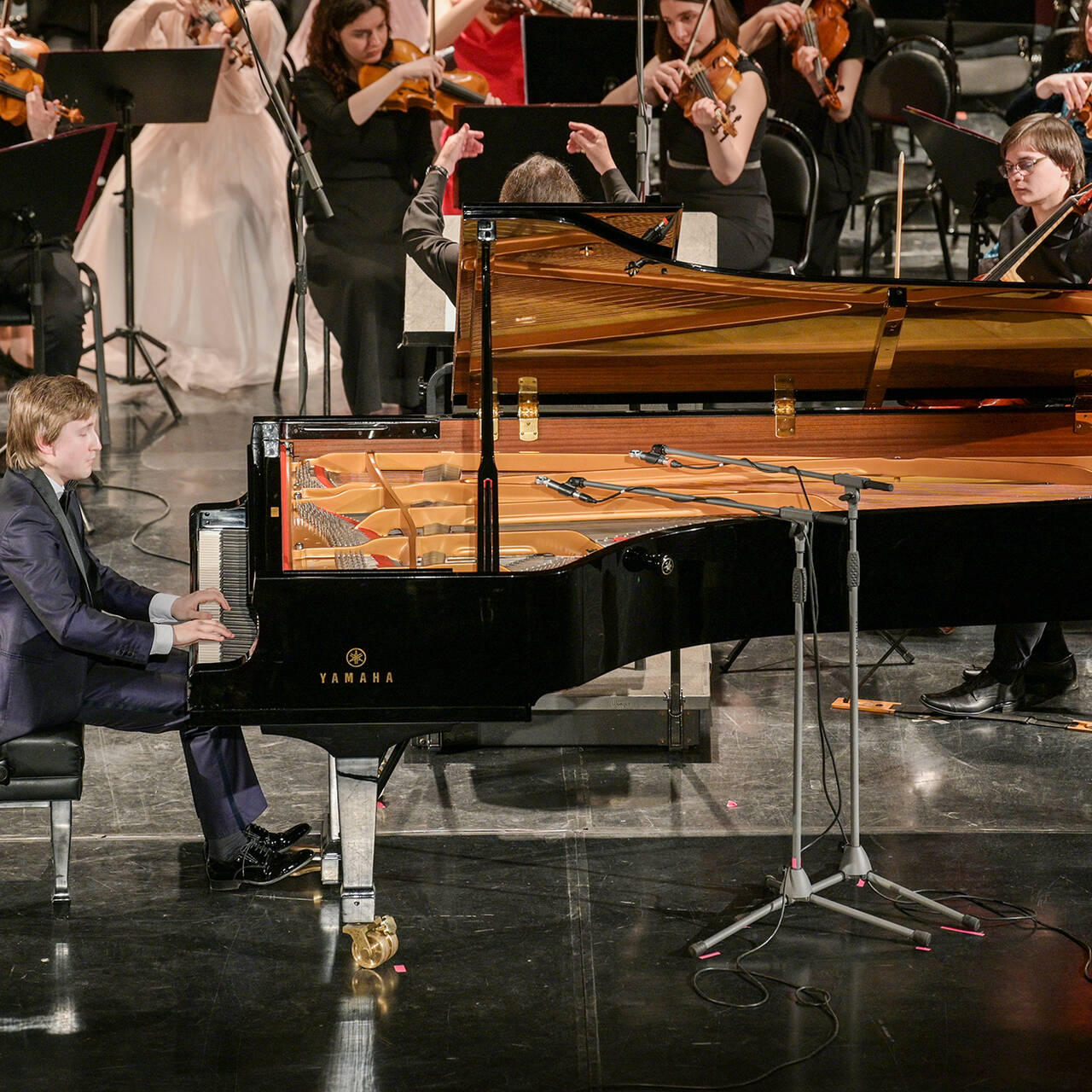 Международный конкурс молодых пианистов grand piano competition