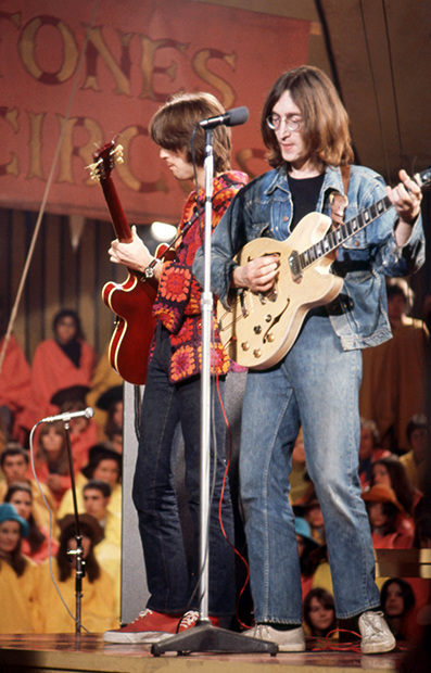 Эрик Клэптон и Джон Леннон на концерте, 1968 год