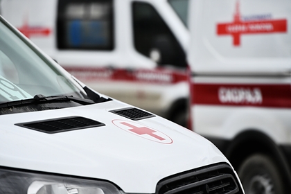 В России пять человек погибли при столкновении микроавтобуса с грузовиком