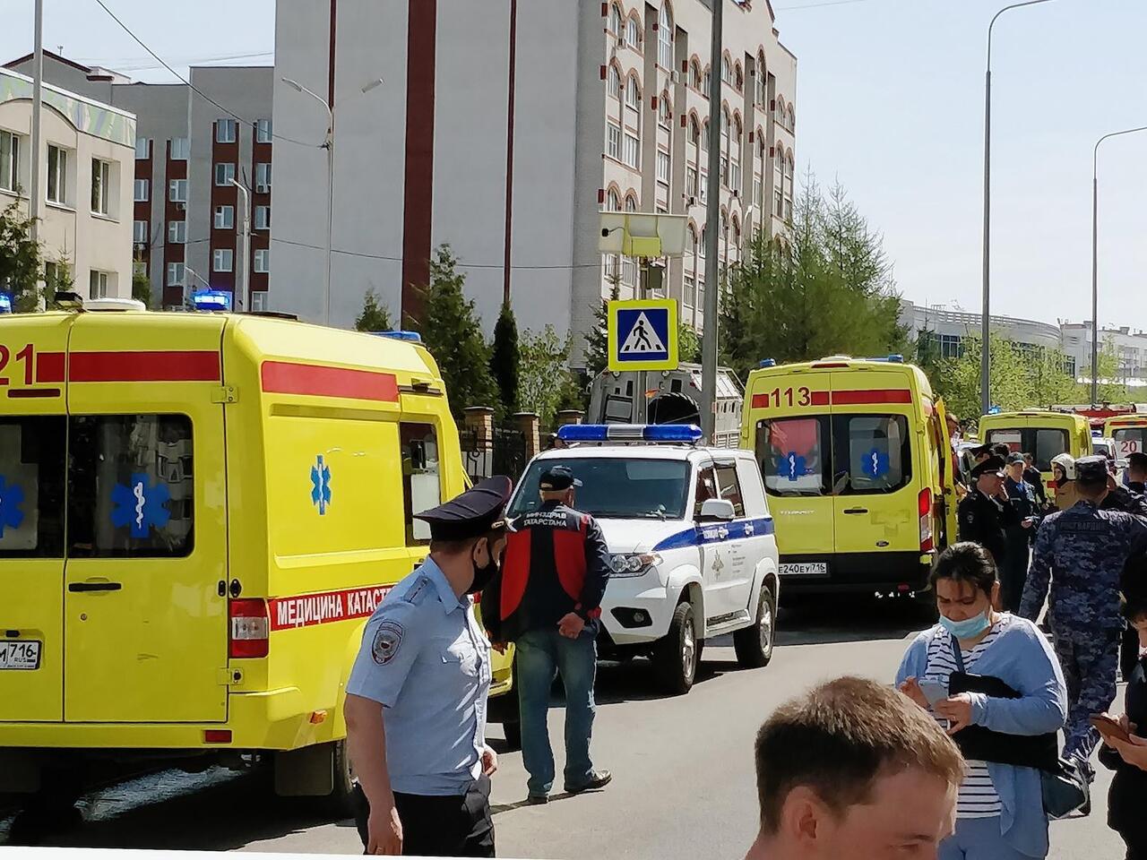 Казань атаковали. Казань траур стрельба в школе. Стрельба в школе в Казани хронология. Нападение на школу в Казани.