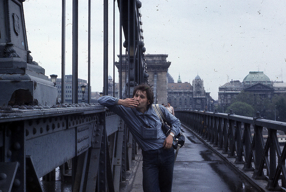 Май 1985 года. Модно одетый русский турист на мосту через Дунай
