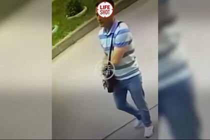 Россиянин захотел напасть на 10-летнюю девочку в подъезде и попал на видео