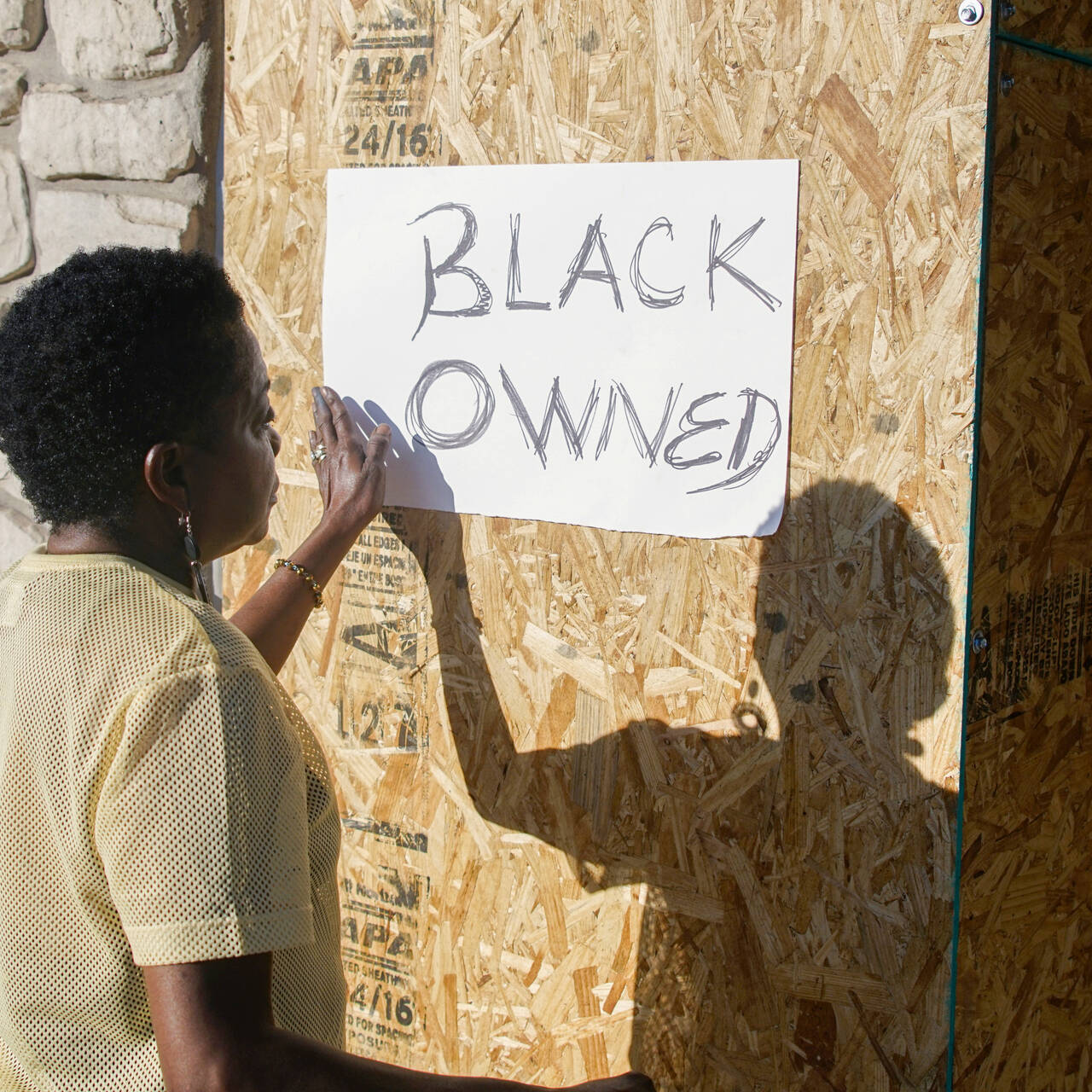 Названы исторические причины бедности темнокожих американцев: Госэкономика:  Экономика: Lenta.ru