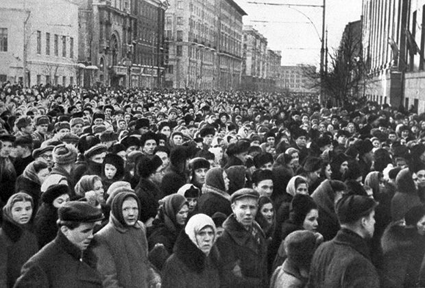 9 марта 1953 года. В день похорон И.В. Сталина на улицах Москвы