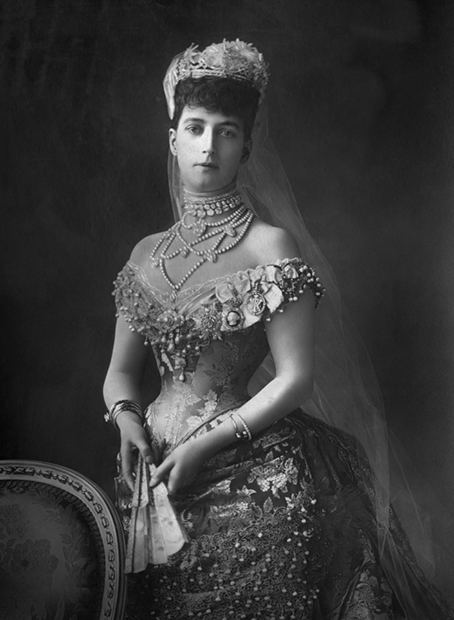 Королева Александра в 1889 году