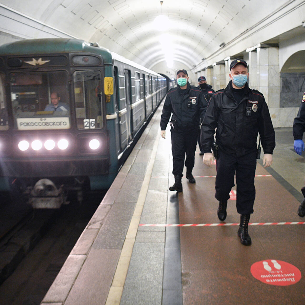 Приставание к девушке: смотреть русское порно видео бесплатно