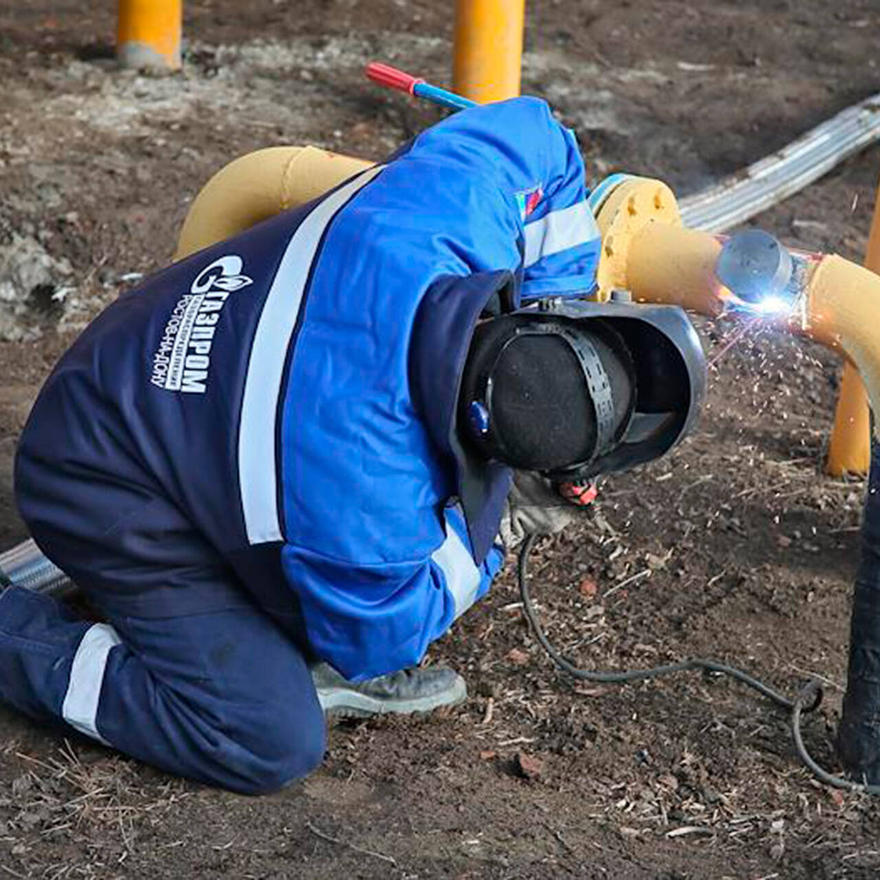 Госдума приняла закон ЕР о бесплатном подключении россиян к газу: Город:  Среда обитания: Lenta.ru