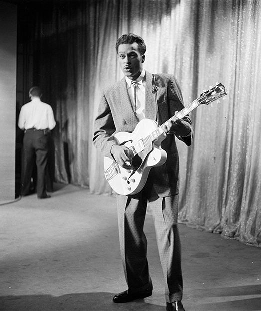 Американский рок-музыкант‚ певец и гитарист Чак Берри, 22 февраля 1958 года