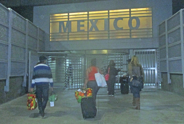 Пеший переход из США в Мексику