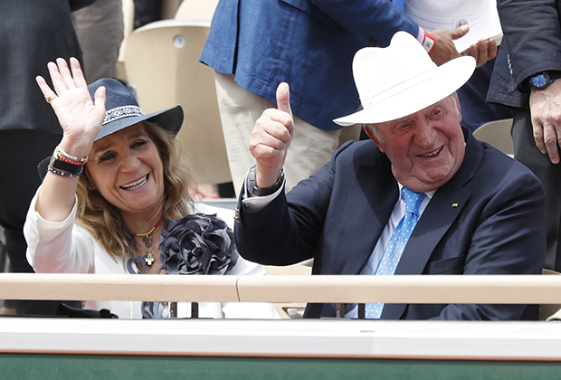 Бывший король Испании Хуан Карлос и принцесса Елена на Открытом чемпионате Франции по теннису, 2019 год