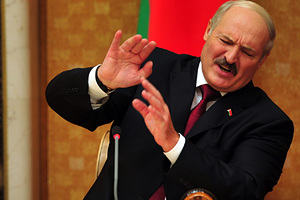 «Белоруссию толкают в объятия России» Западные санкции сильно ударят по Белоруссии. Кто будет спасать страну и ее лидера?