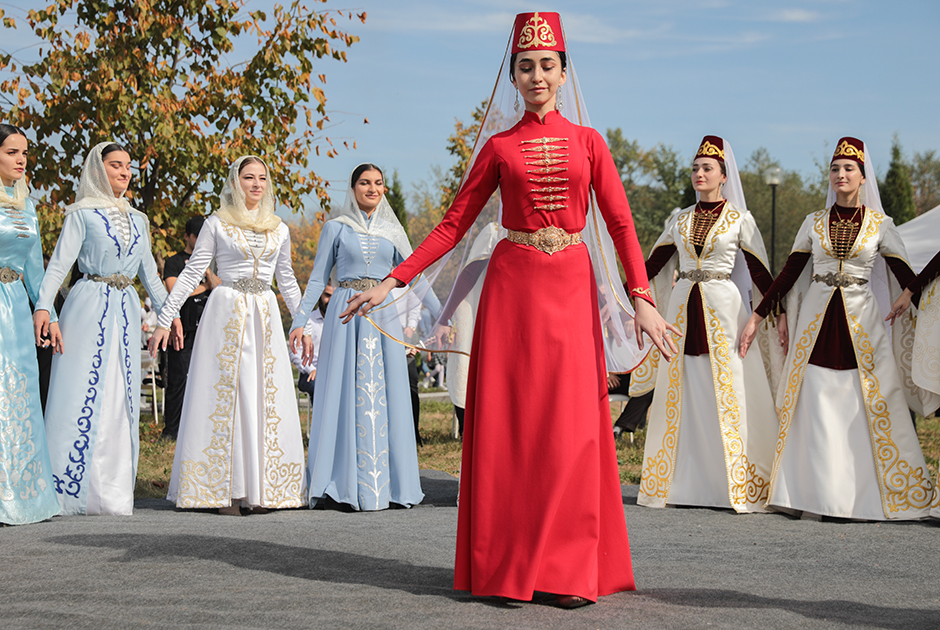 Осетинский костюм женский