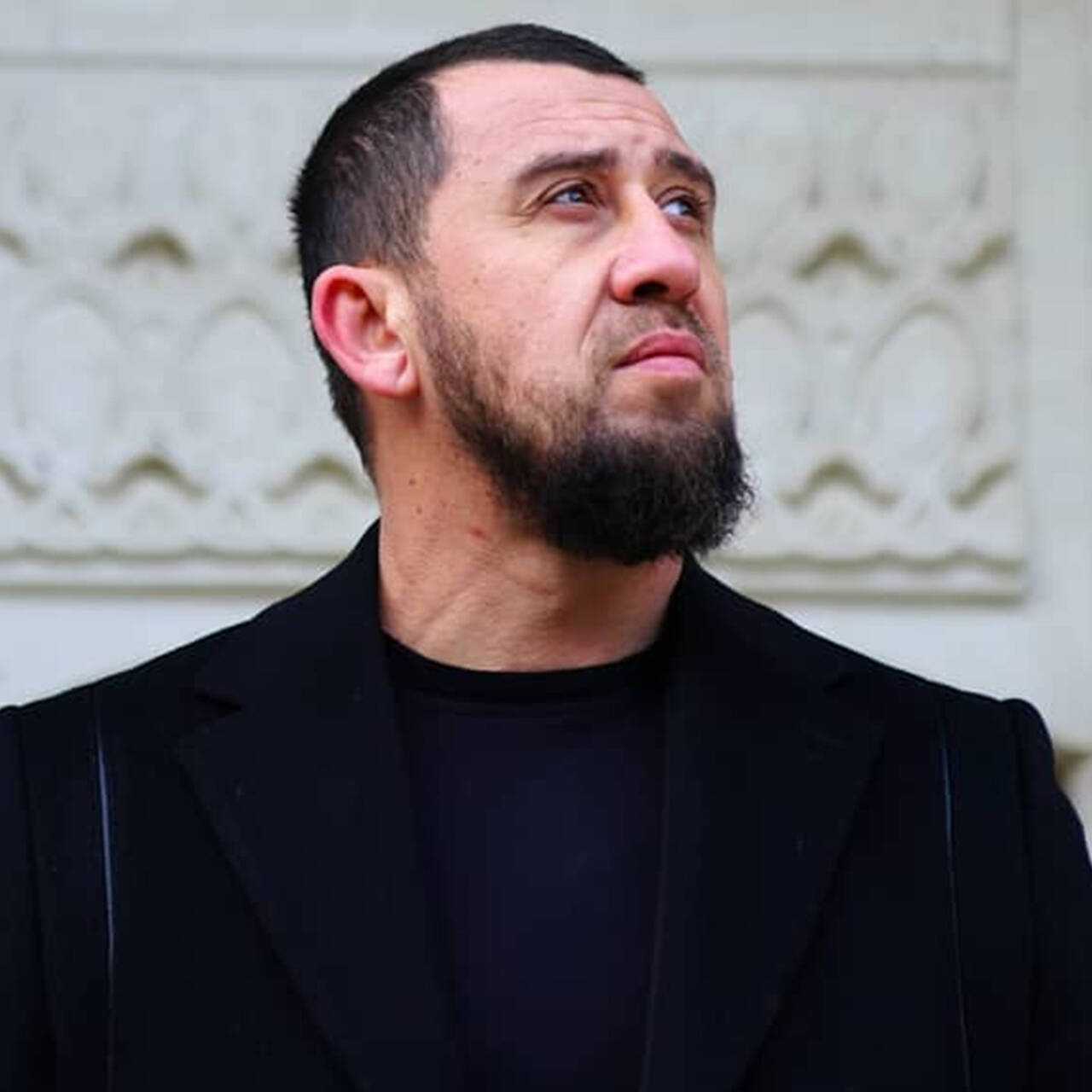 глава автономии крымских татар умеров. эйваз умеров крым биография. эйваз умеров крым. глава крымских татар эйваз. ведущие политических ток шоу.