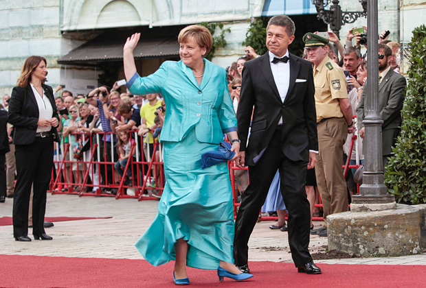 Ангела Меркель и ее муж Йоахим Зауэр на открытии Байрёйтского фестиваля 2015 года